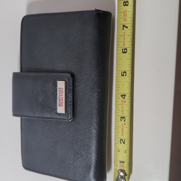 Kenneth Cole Black Wallet - Picture 7 of 10